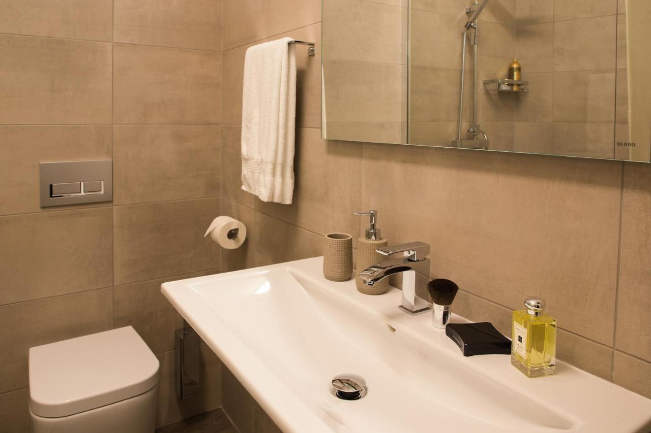 Aldila Art Rooms, Apartment And Vacation House Smartno Kültér fotó