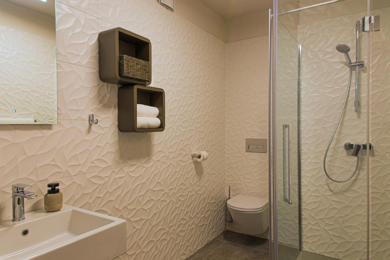 Aldila Art Rooms, Apartment And Vacation House Smartno Kültér fotó