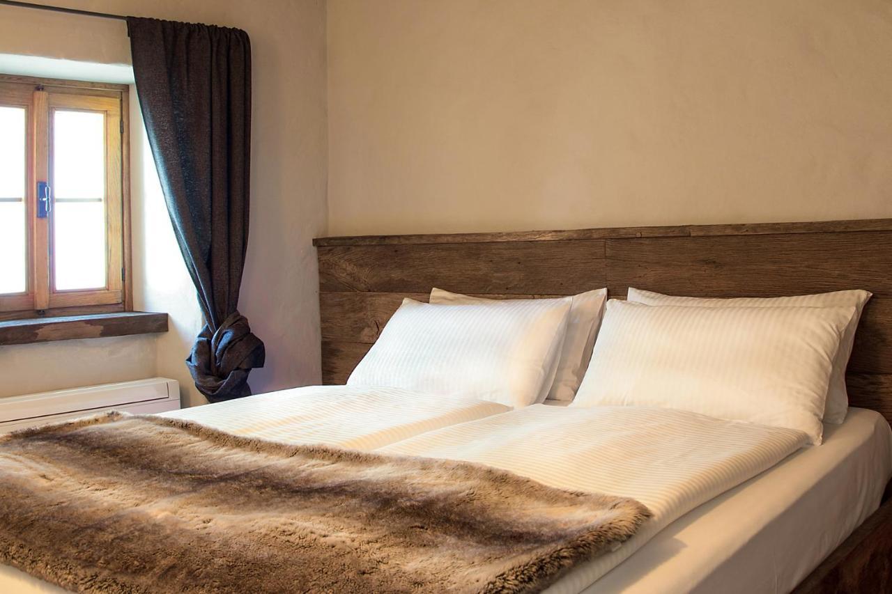 Aldila Art Rooms, Apartment And Vacation House Smartno Kültér fotó