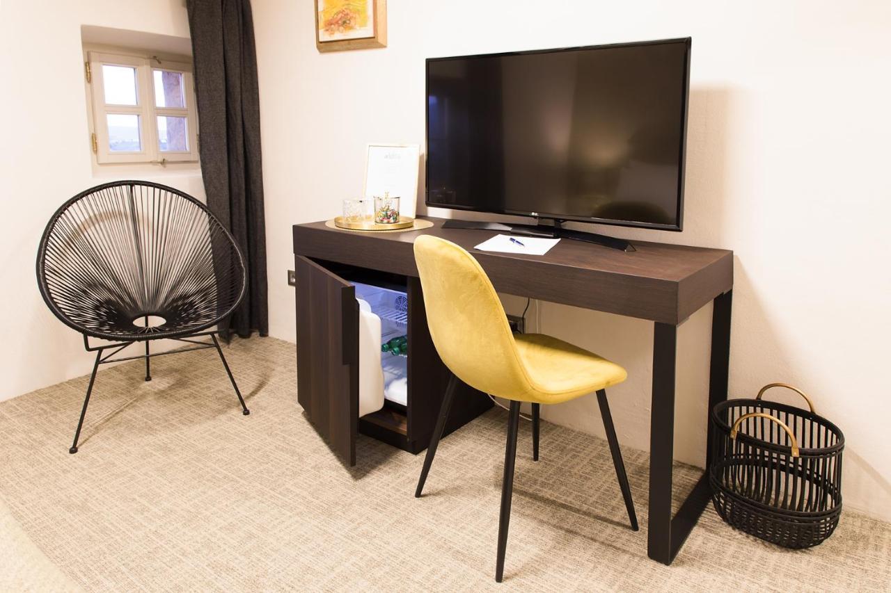 Aldila Art Rooms, Apartment And Vacation House Smartno Kültér fotó