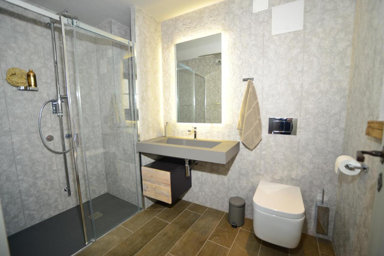 Aldila Art Rooms, Apartment And Vacation House Smartno Kültér fotó